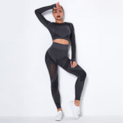 Seamless Knitted Absorbent Yoga Long-Sleeved Suit Yoga Wearsuit - Image 9